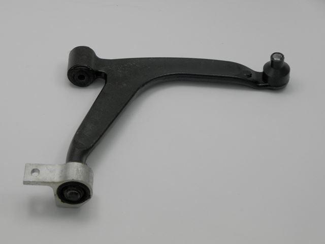 Citroen Xsara Picasso Wishbone 1999-2010 Lower Front Right - Spares Hut