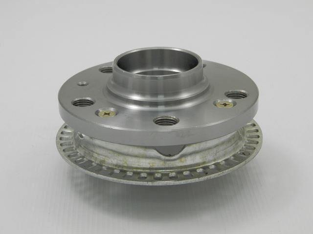 Skoda Octavia 1996-2004 Front Hub With ABS Ring - SparesHut