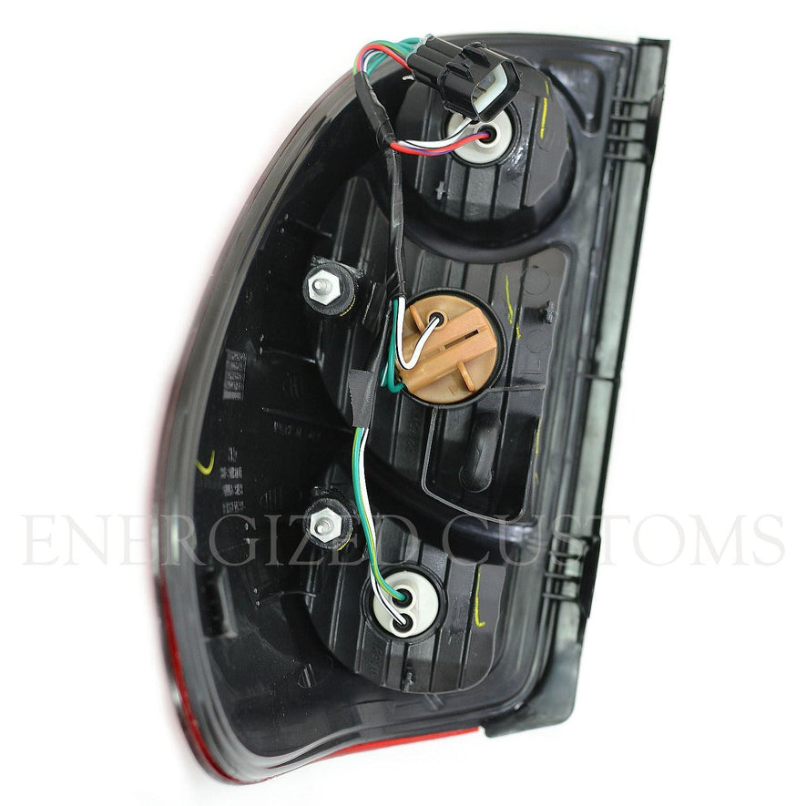 Mitsubishi L200 Pickup 2006-2015 Rear Tail Lights 1 Pair Left & Right - Spares Hut